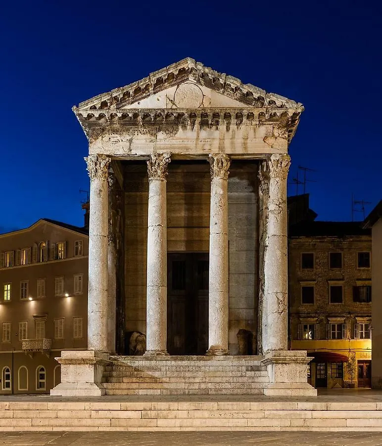 Central Augustus App Pula